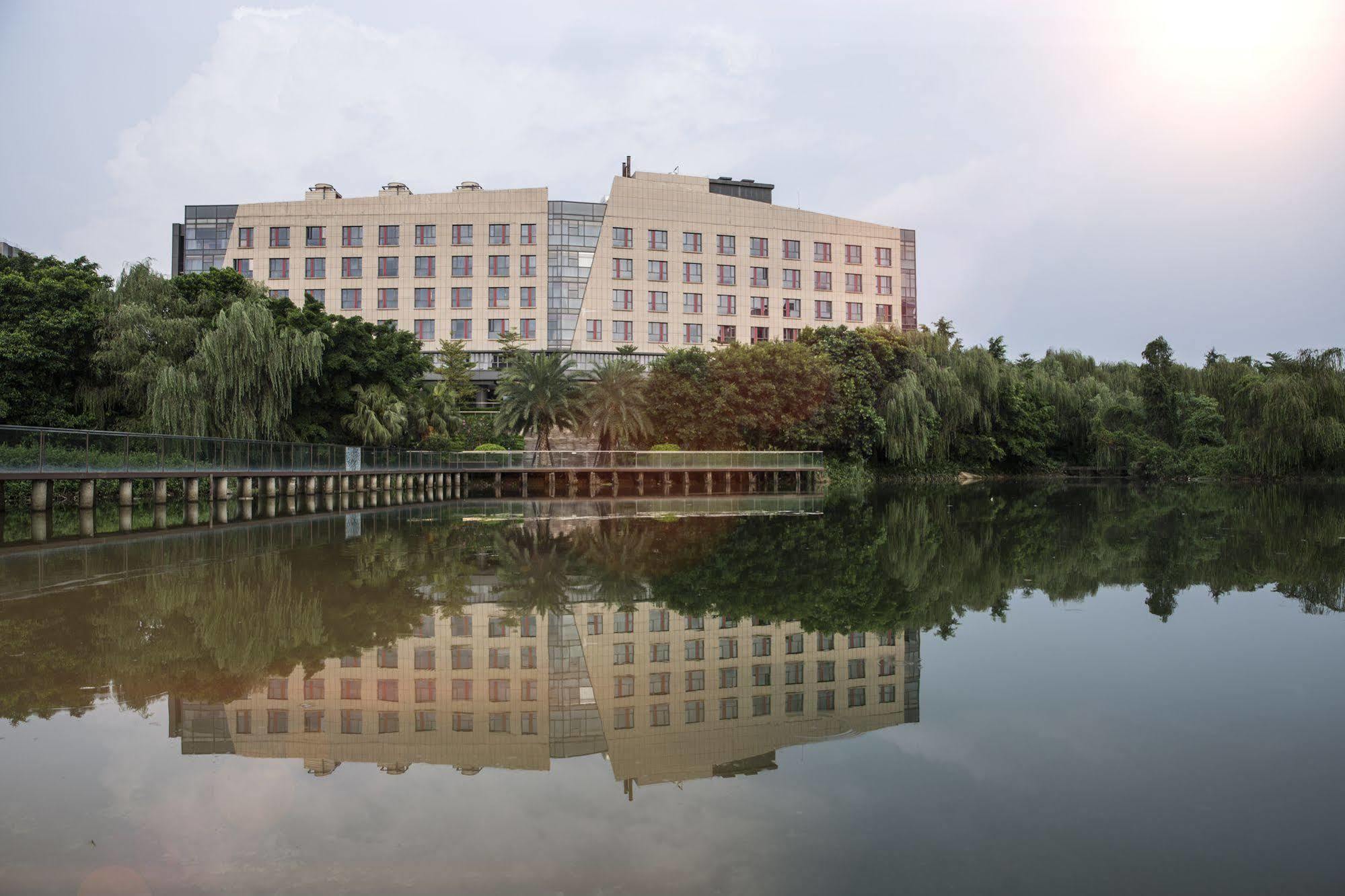 Aloft Dongguan Songshan Lake Hotel Kültér fotó